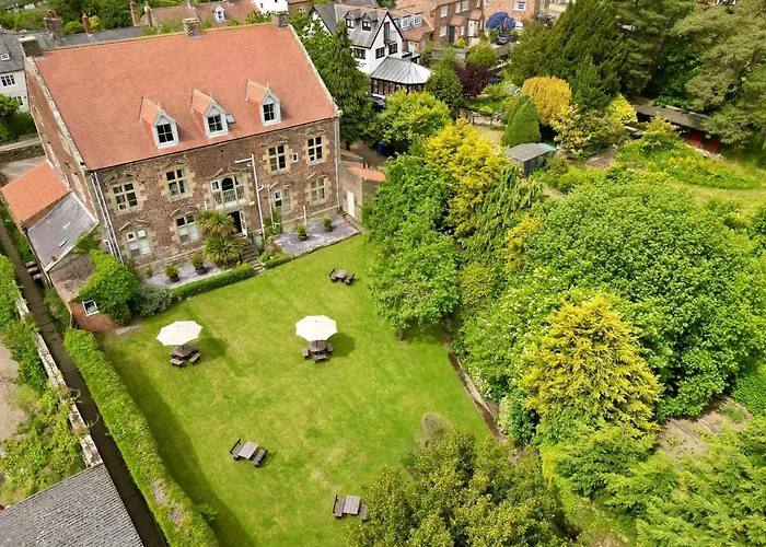 Ruswarp Hall - Whitby (Adults Only)